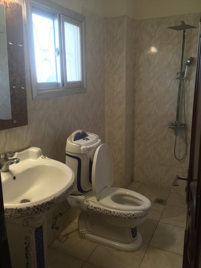 Shanghai Hotel Нджамена Экстерьер фото
